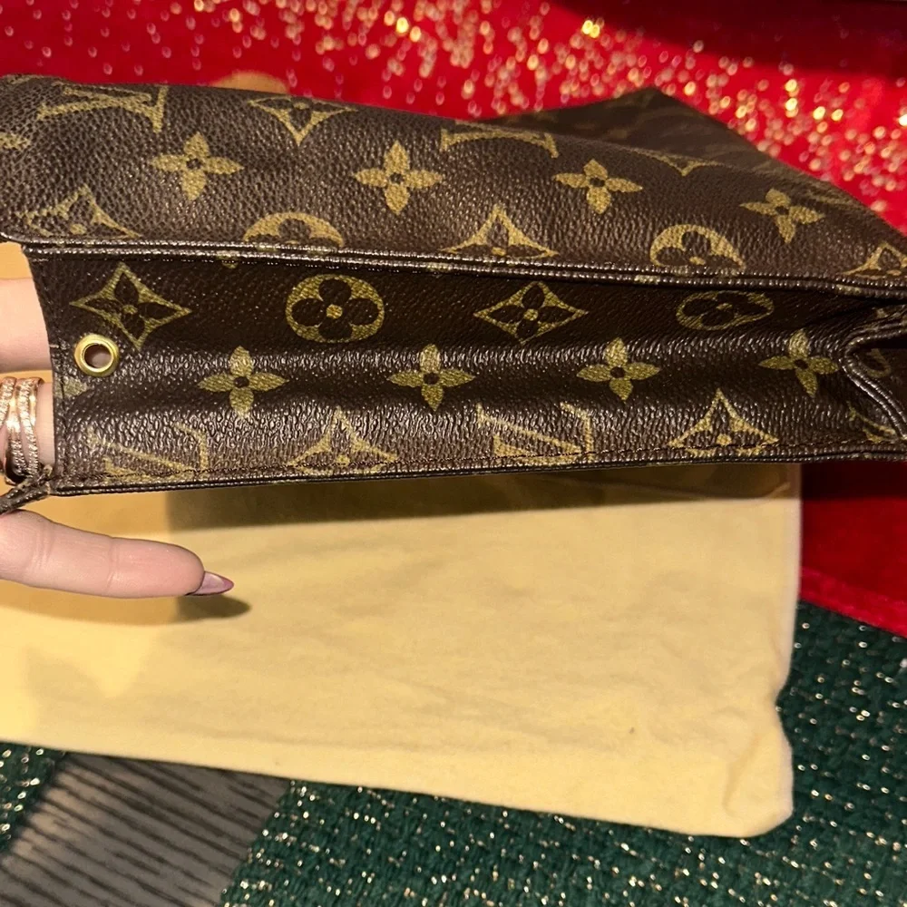 Louis Vuitton Monogram Toilette 26